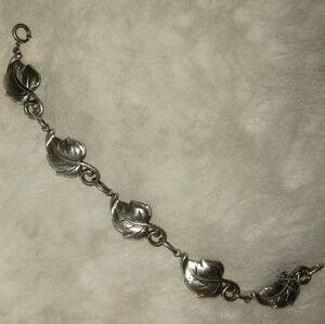 Elegant Silver Leaf Bracelet